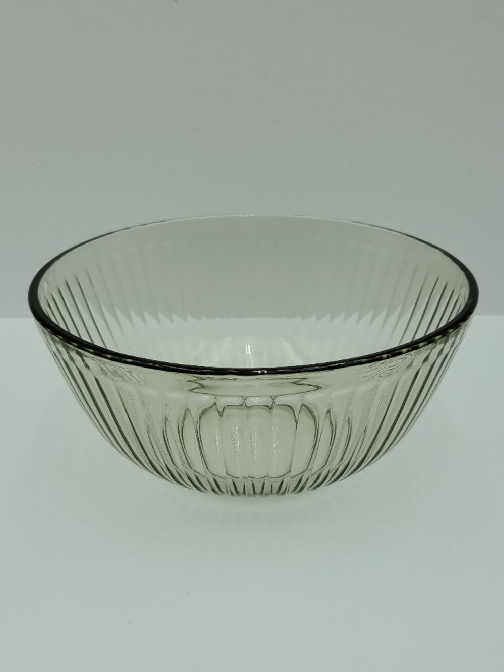 Pyrex Amber Tint 10 Cup Sculpted Bowl 7403 Ribbed Glass Mixing Serving Bowl